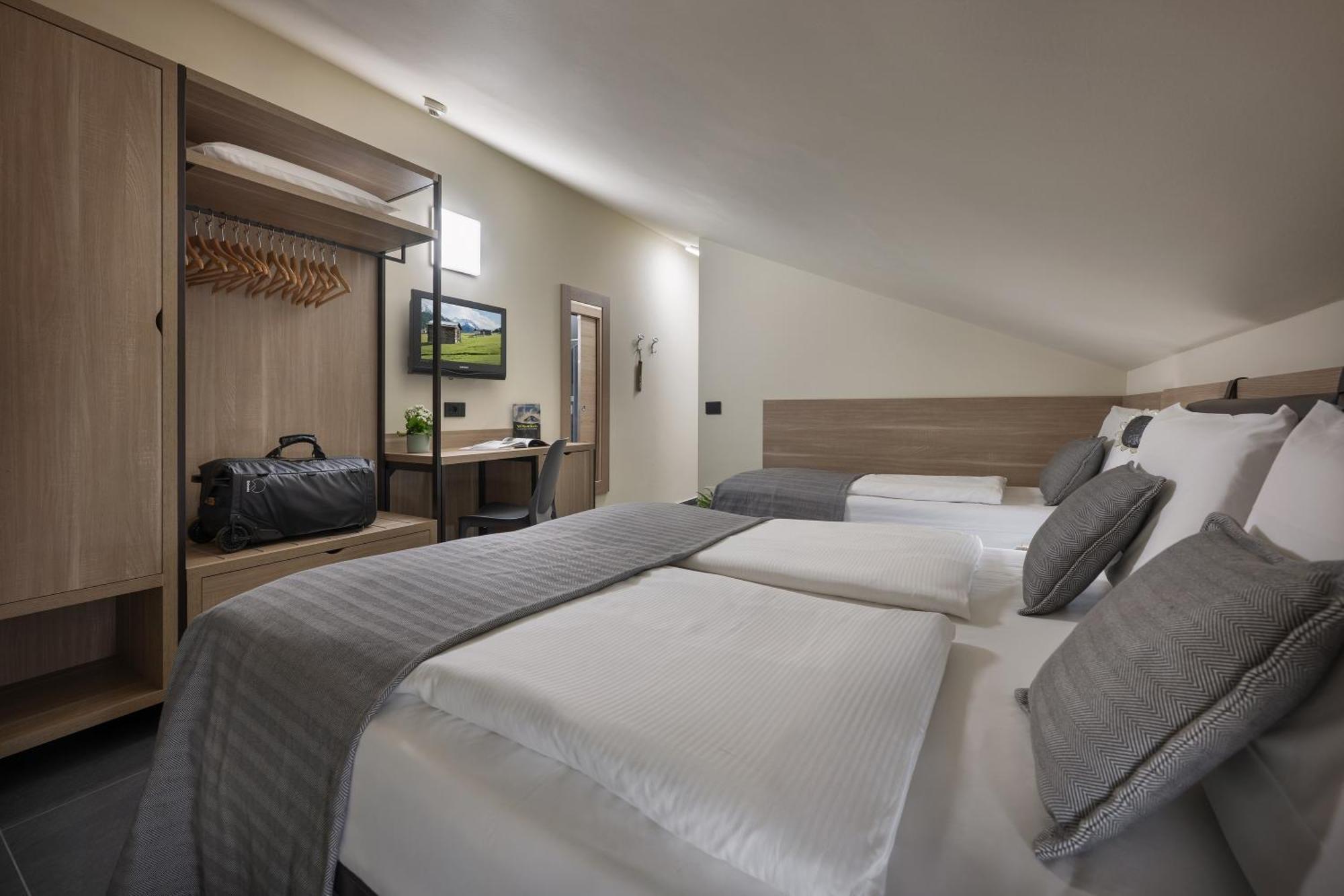 Standard Triple Room,1742731414:JPEG