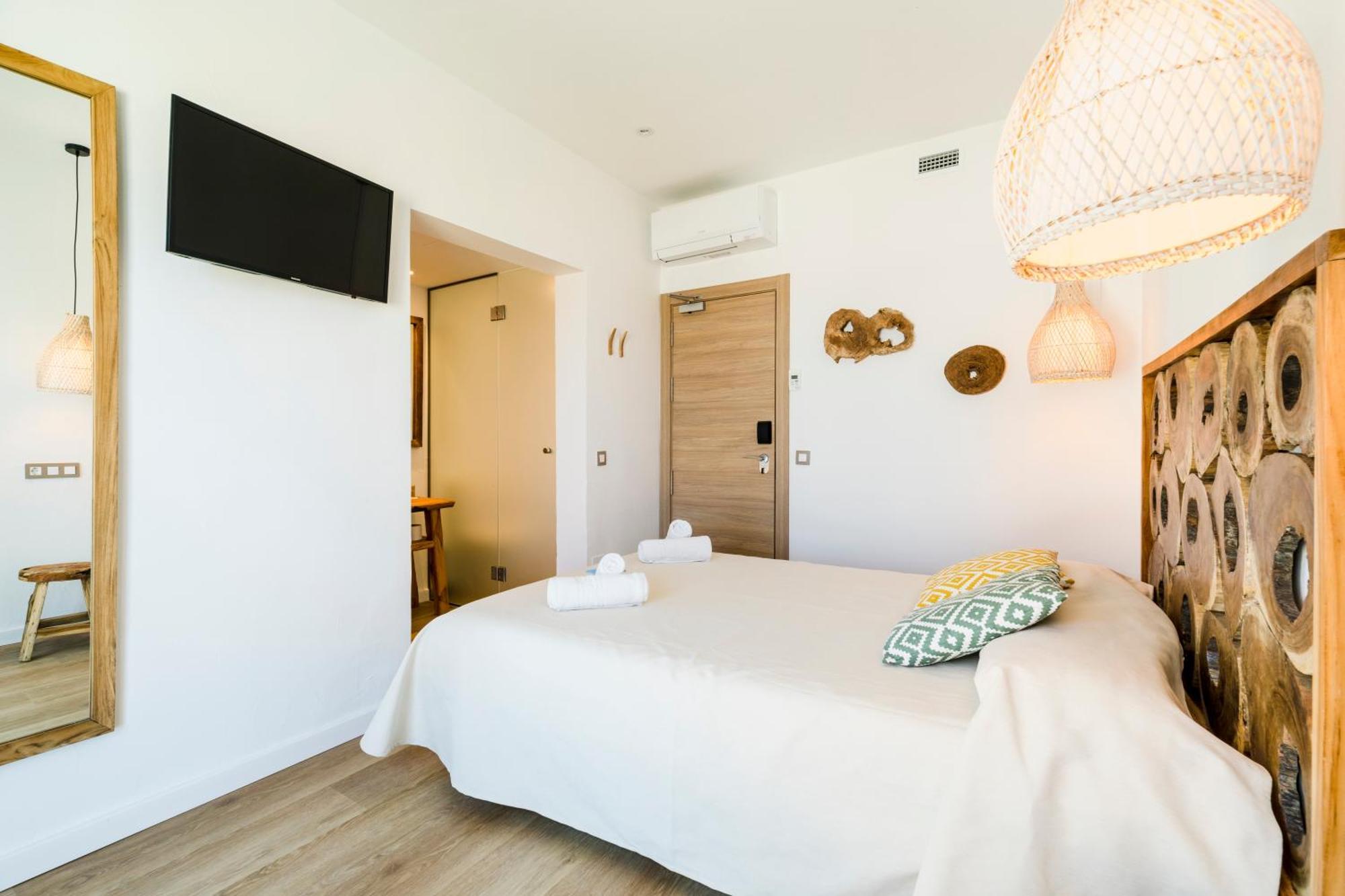 Queen Room with Sea View,1742764686:JPEG