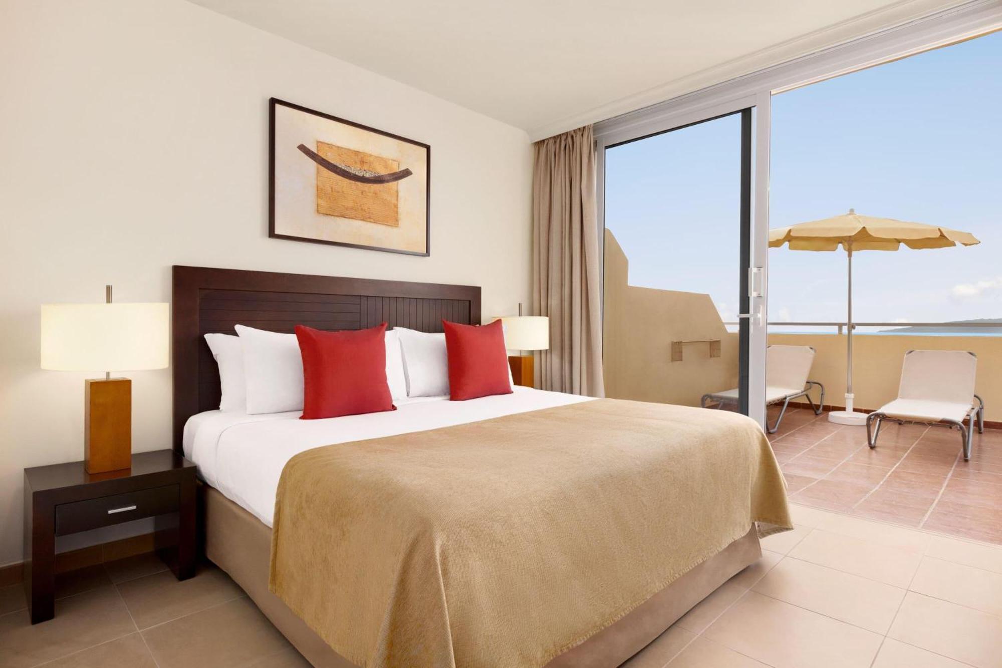 One-Bedroom Apartment Ocean View,1380910598:JPEG