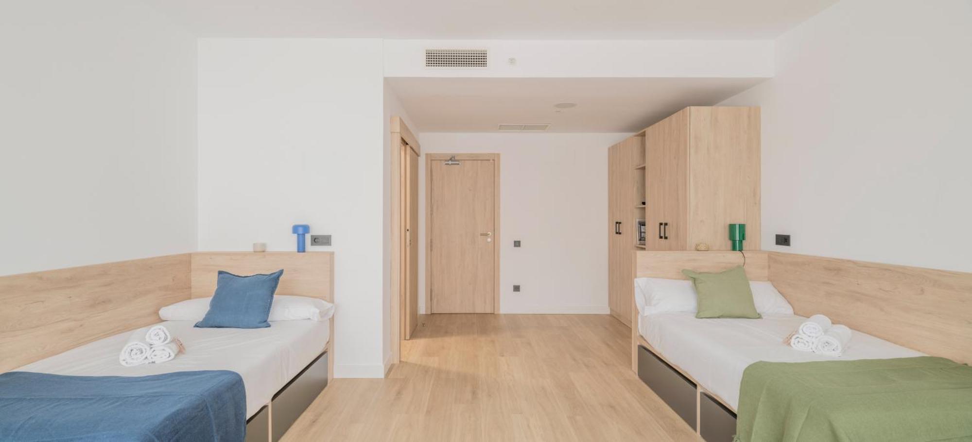 Double or Twin Room Private Bathroom
