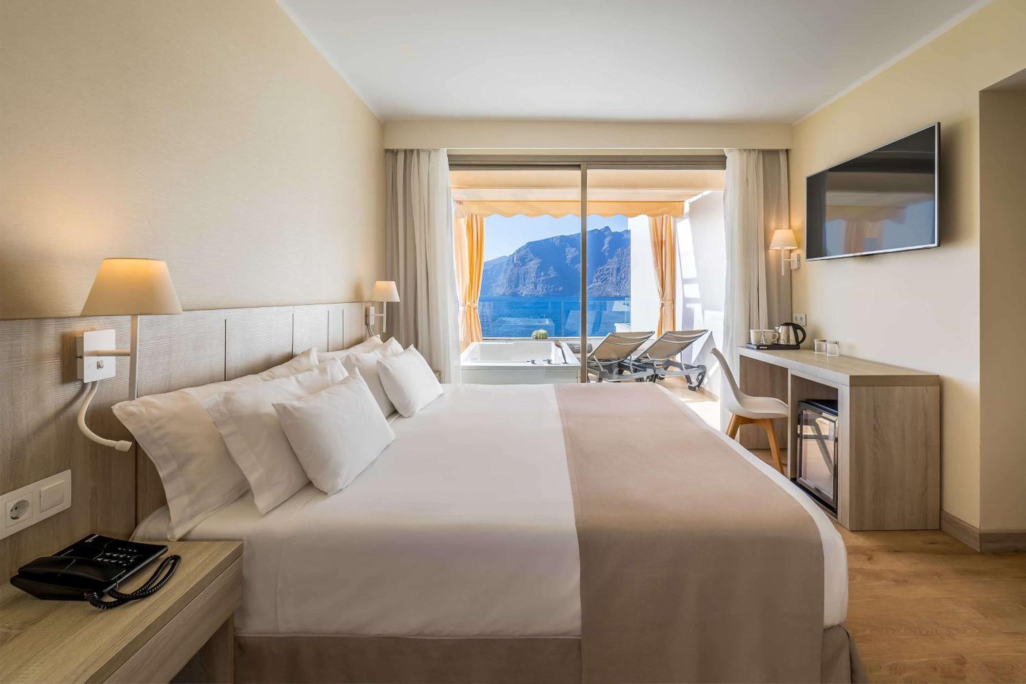 Deluxe Double Room with Sea View and Hot Tub,1756405760:JPEG