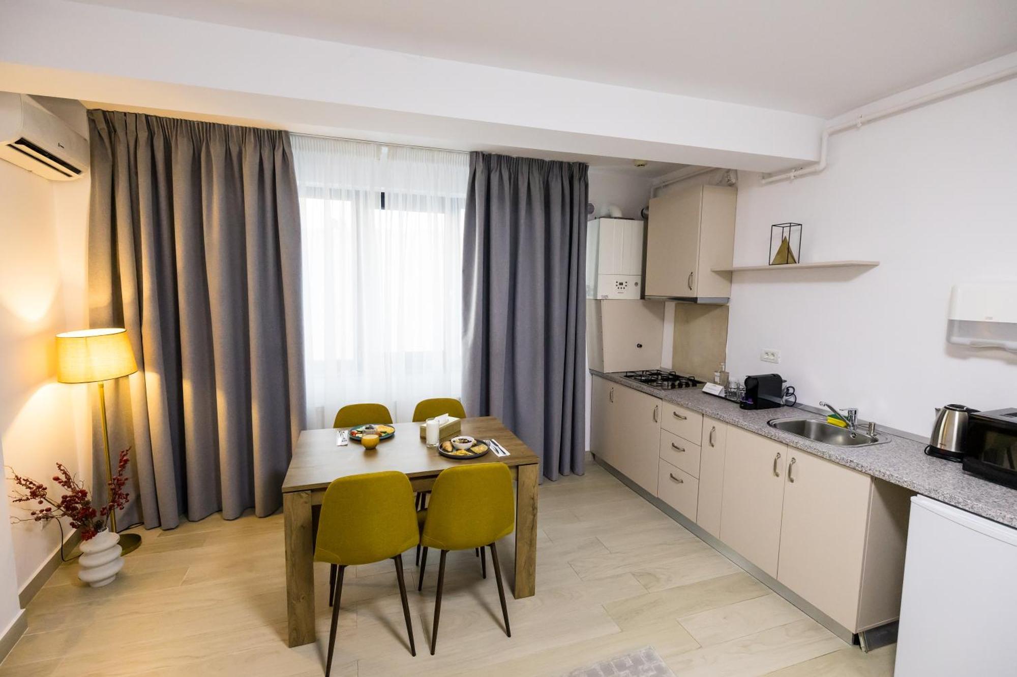 Kamer met Kingsize Bed en Balkon