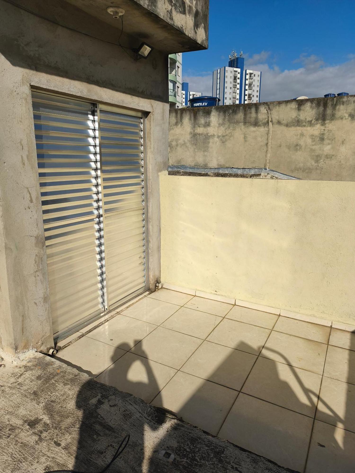 Quarto Duplo Standard com Banheiro Compartilhado