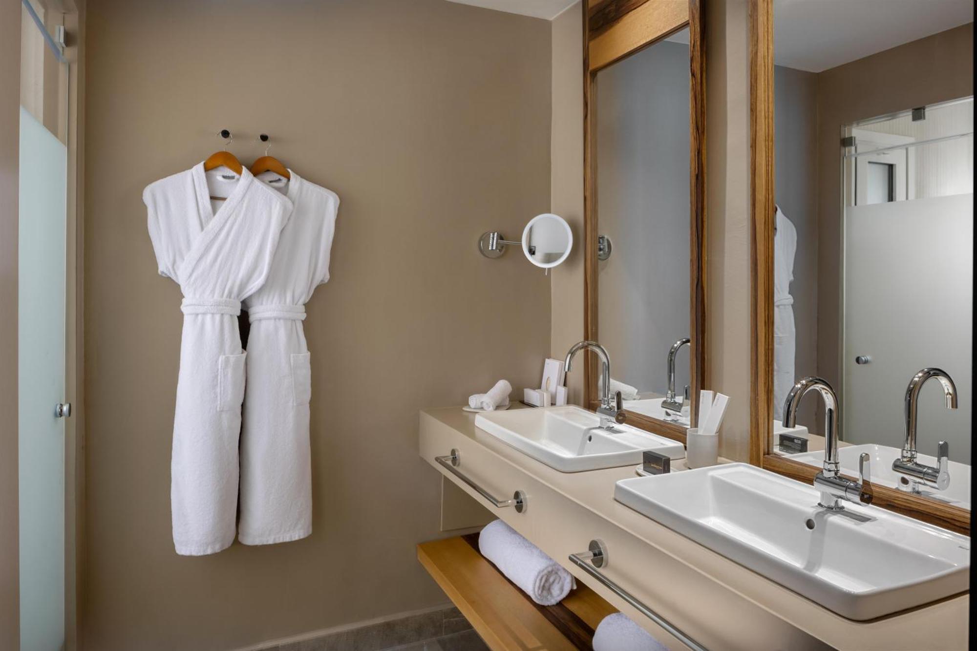 Sapphire Cozy Suite with Pool