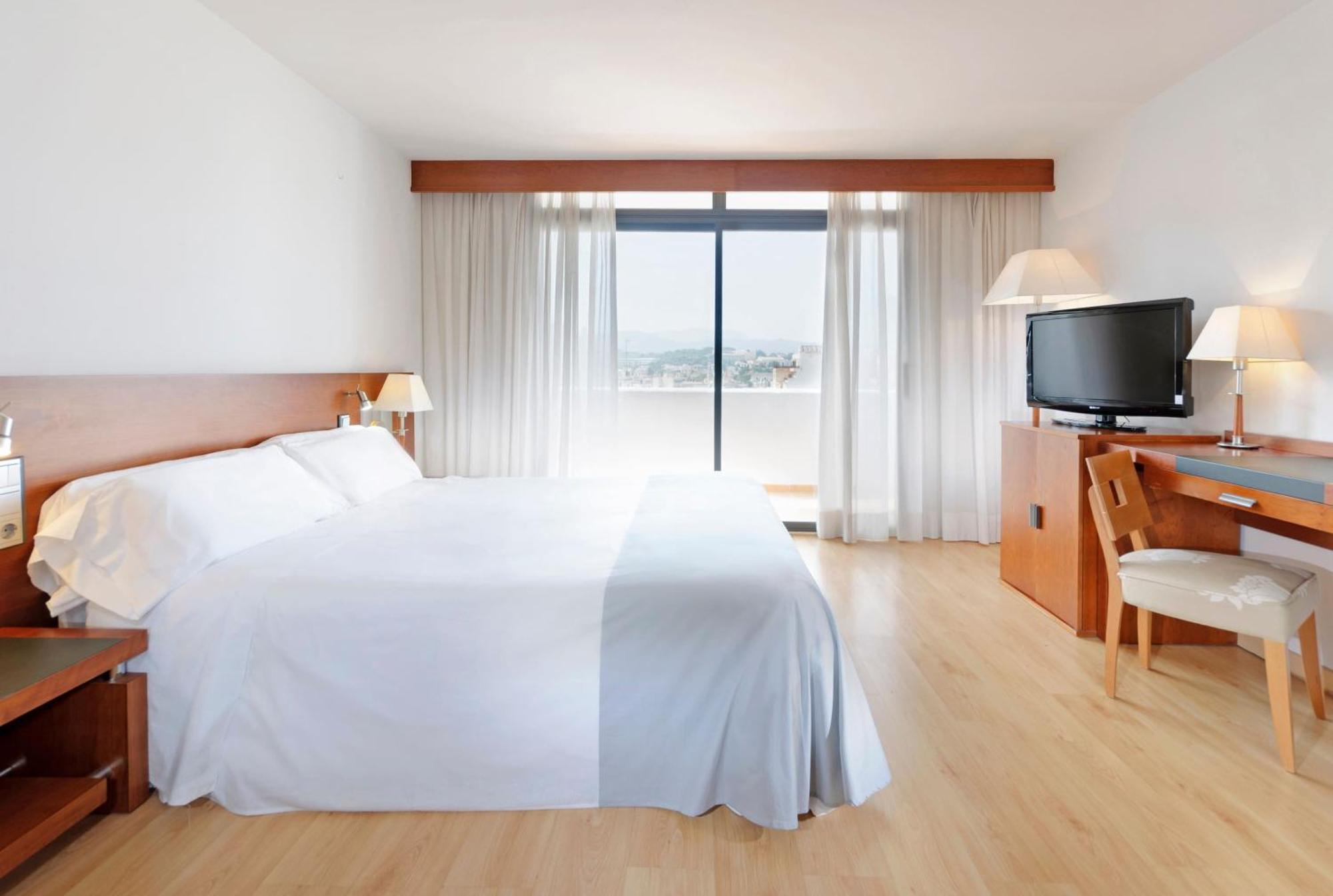 Standard Room,1765837712:JPEG