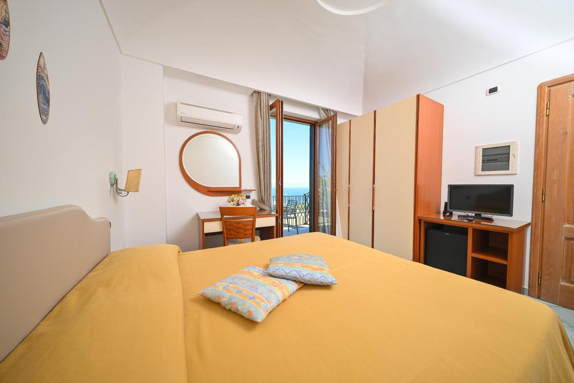 Chambre Double ou Lits Jumeaux - Vue sur Mer