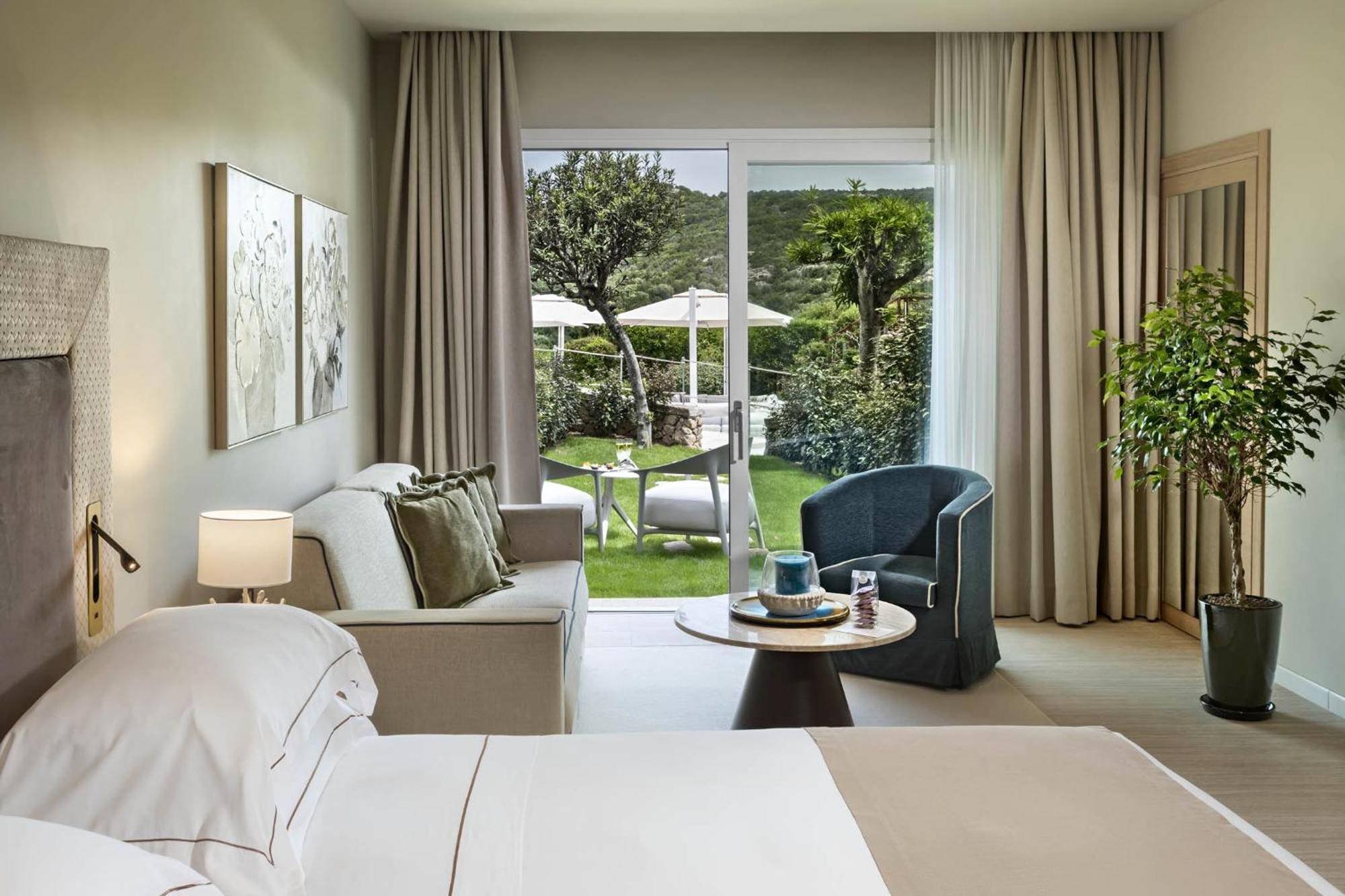 Junior Suite with Garden View