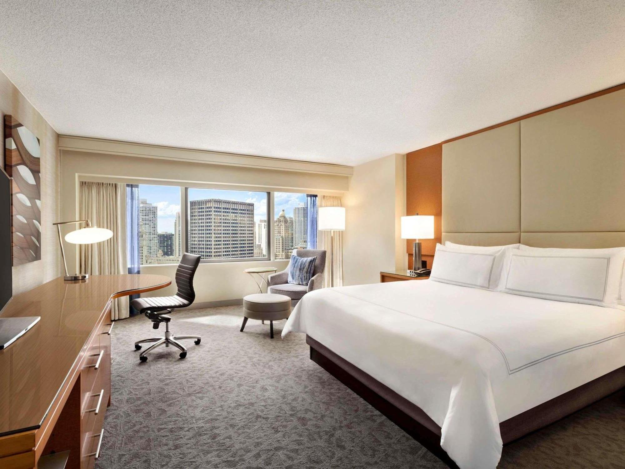 King Room with Roll-In Shower - Disability Access/River View