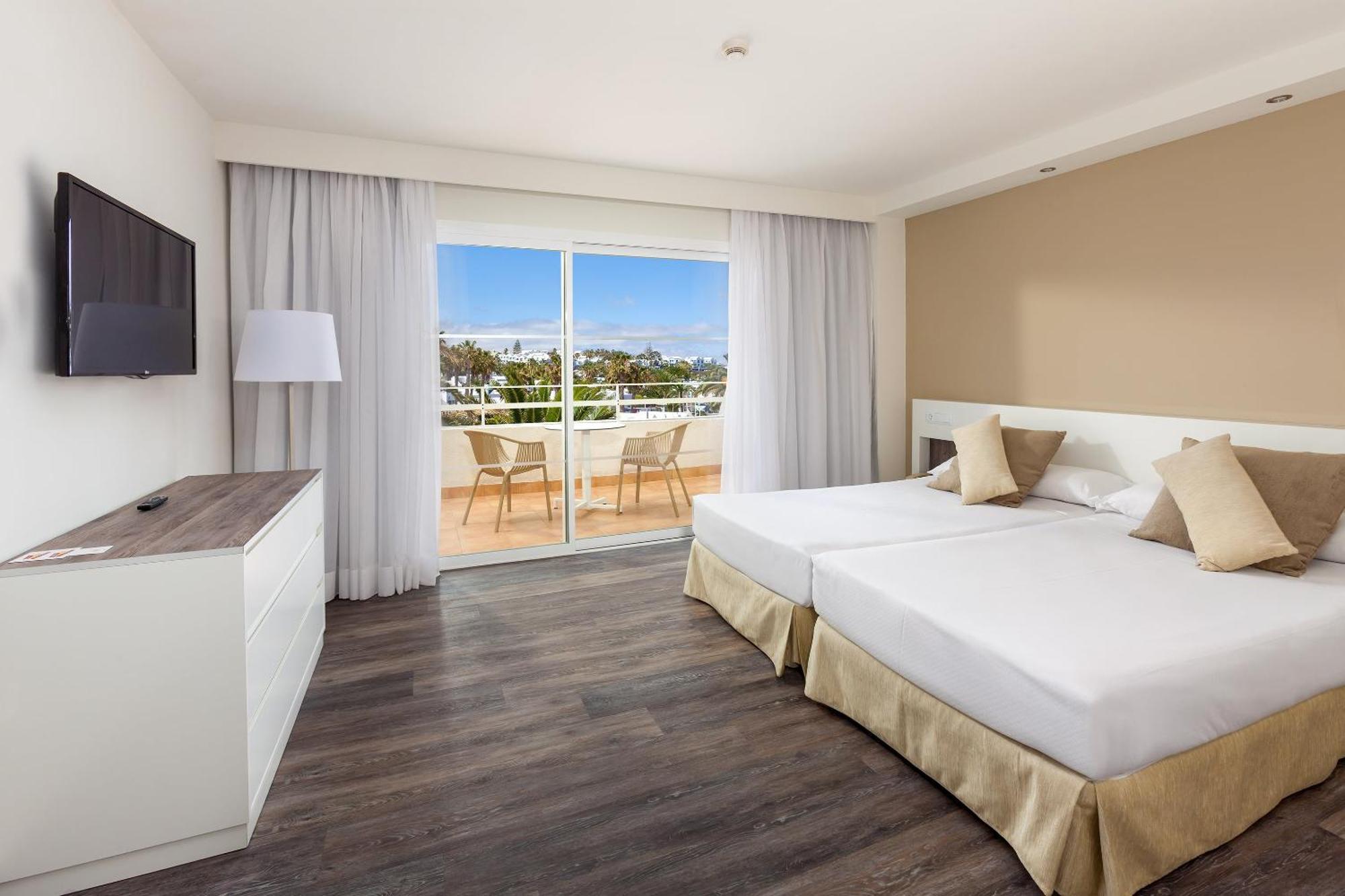 Quarto Superior com 2 Camas de Solteiro
