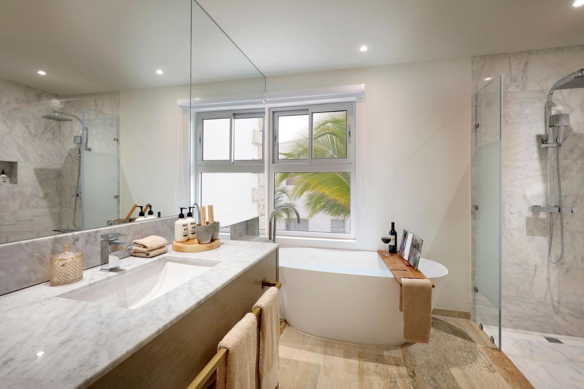 Suite Junior con acceso directo a la piscina