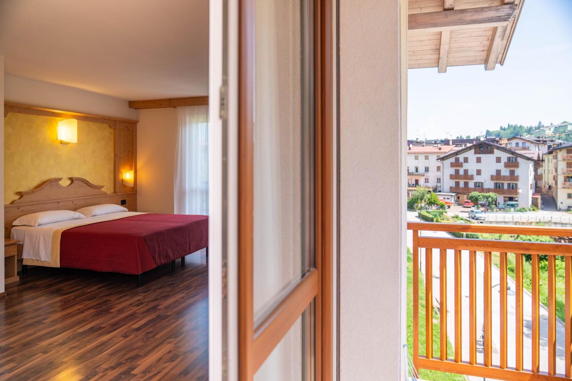 Deluxe Double or Twin Room Balcony