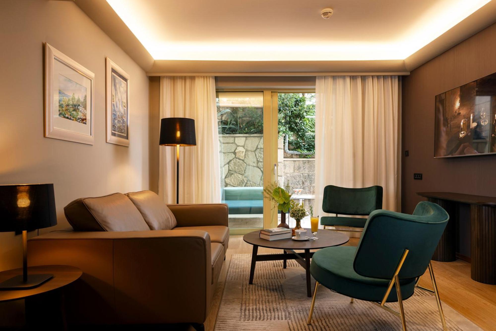 Classic Interconnecting Rooms Balcony