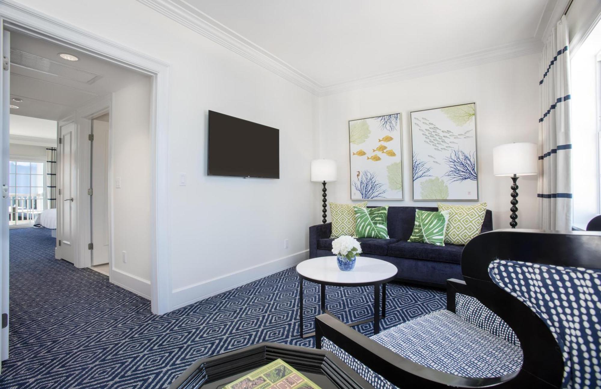 Suite Two Queen Beds Balcony Ocean View