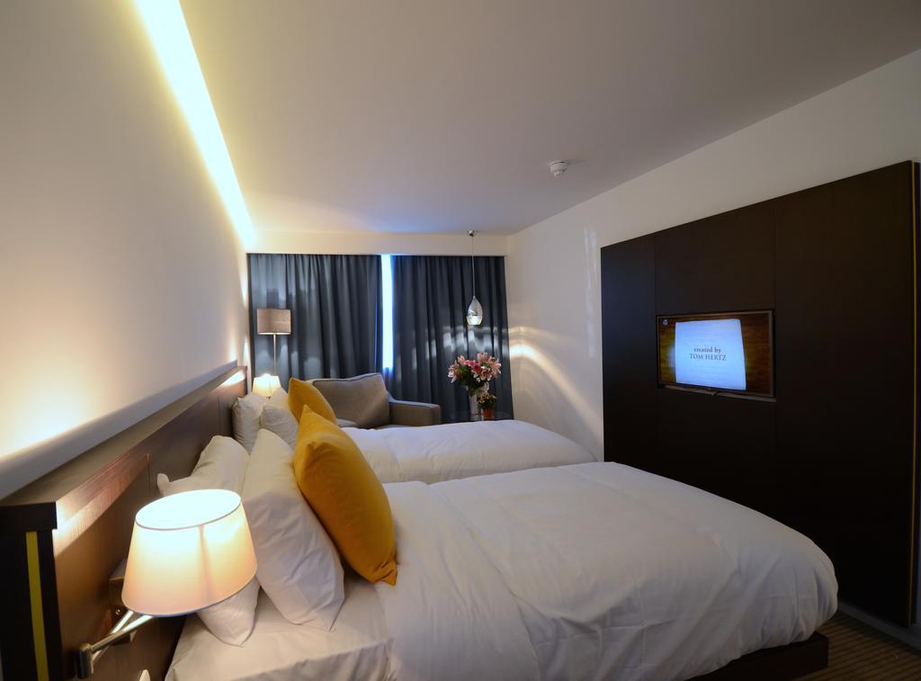Basic Triple Room