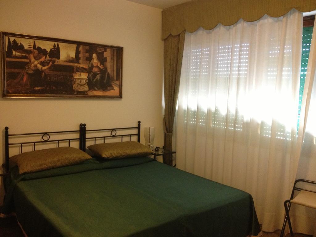 Triple Room with Private External Bathroom,249011249:JPEG