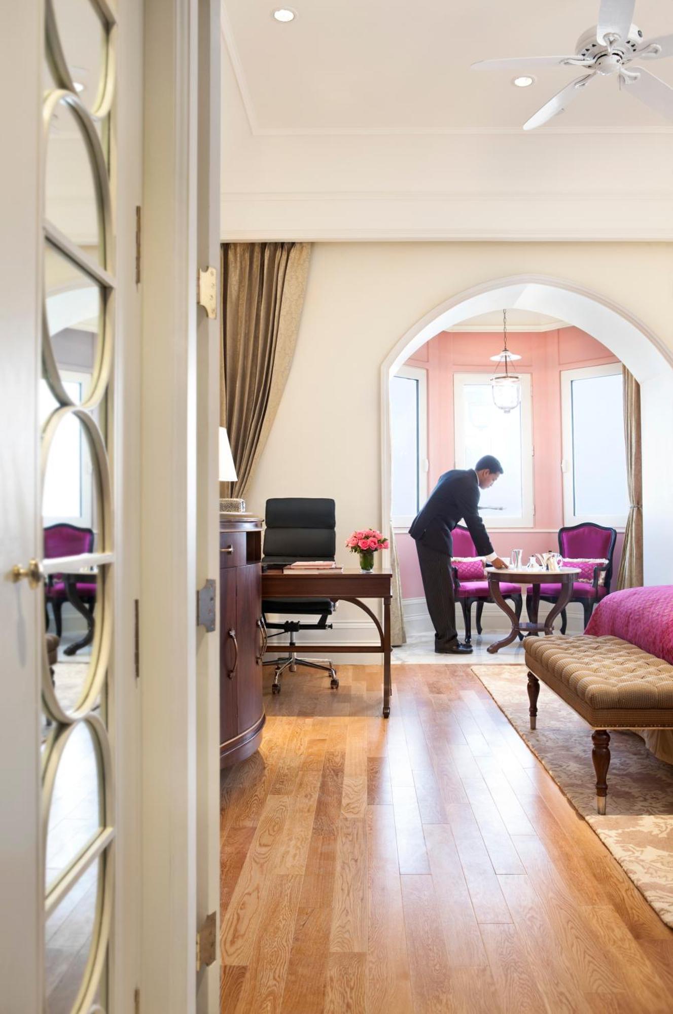Taj Club Room Sea View King Bed with Complimentary One Way Airport Transfer