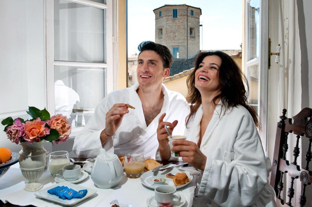 Two-Bedroom Apartment with Sea View,118657663:JPEG