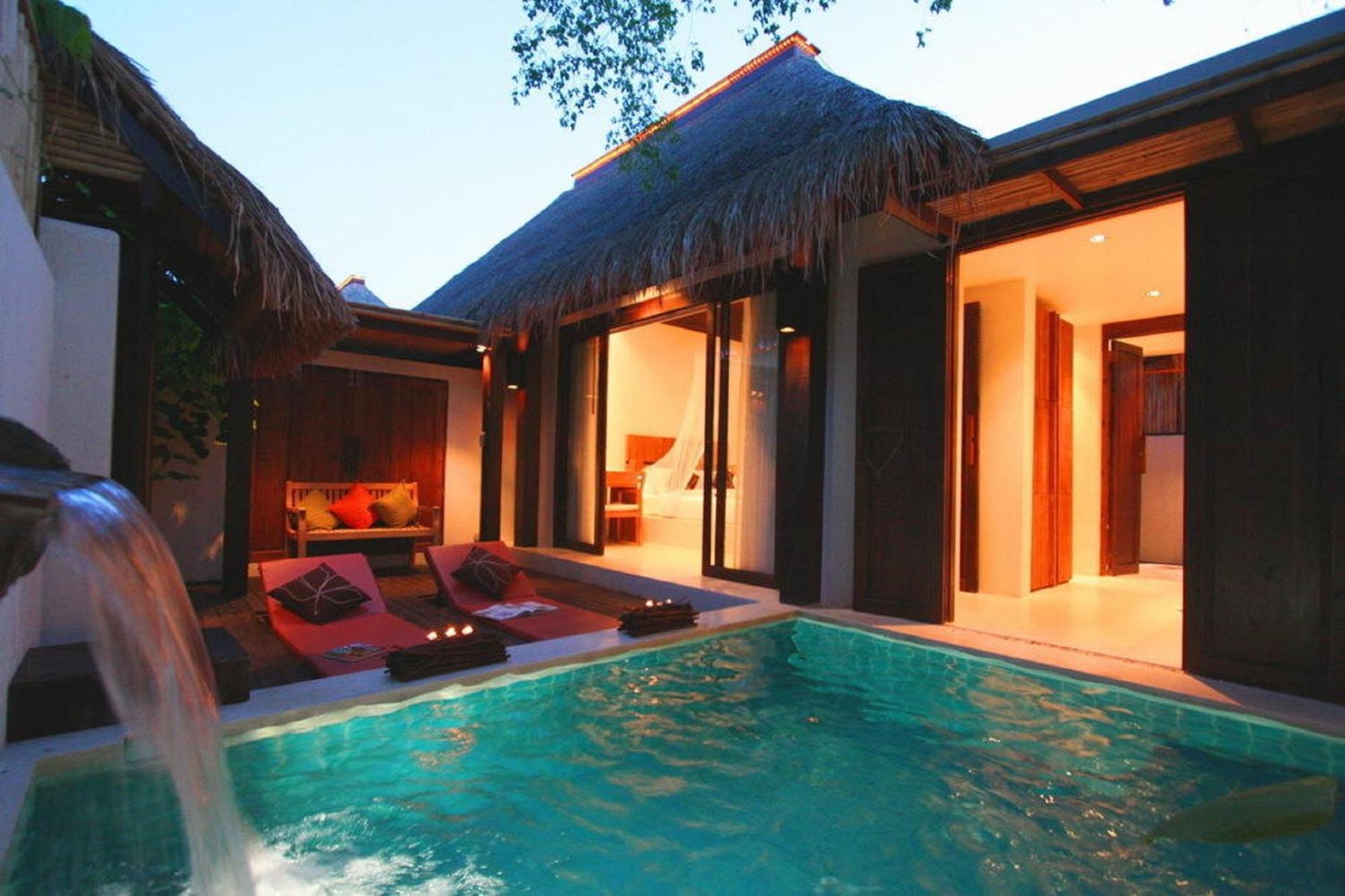 Villa con piscina de hidromasaje