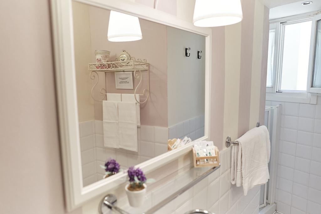 Double Room Private External Bathroom