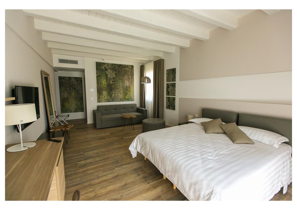 Junior Suite Balcony Lake View