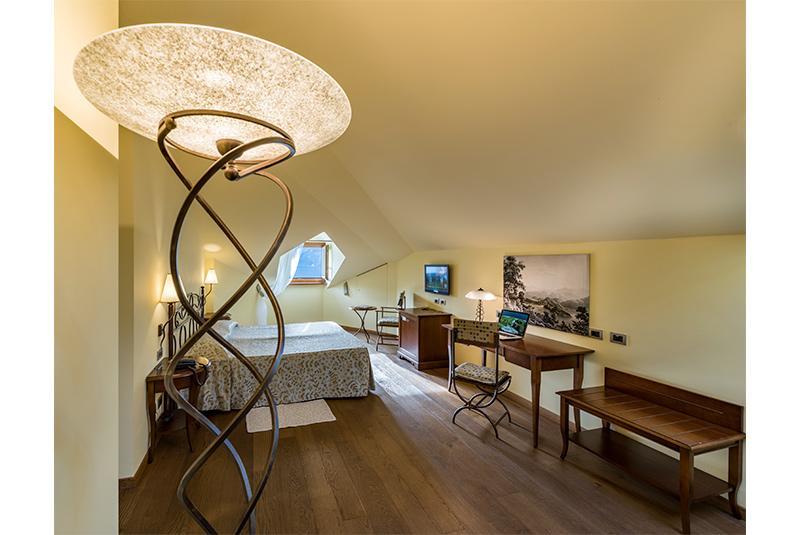 Habitación Doble Deluxe con vistas al lago - Ático - 1 cama doble o 2 individuales