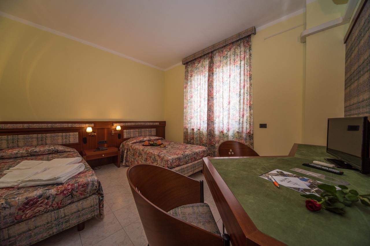Camera Classic Doppia con Letti Singoli