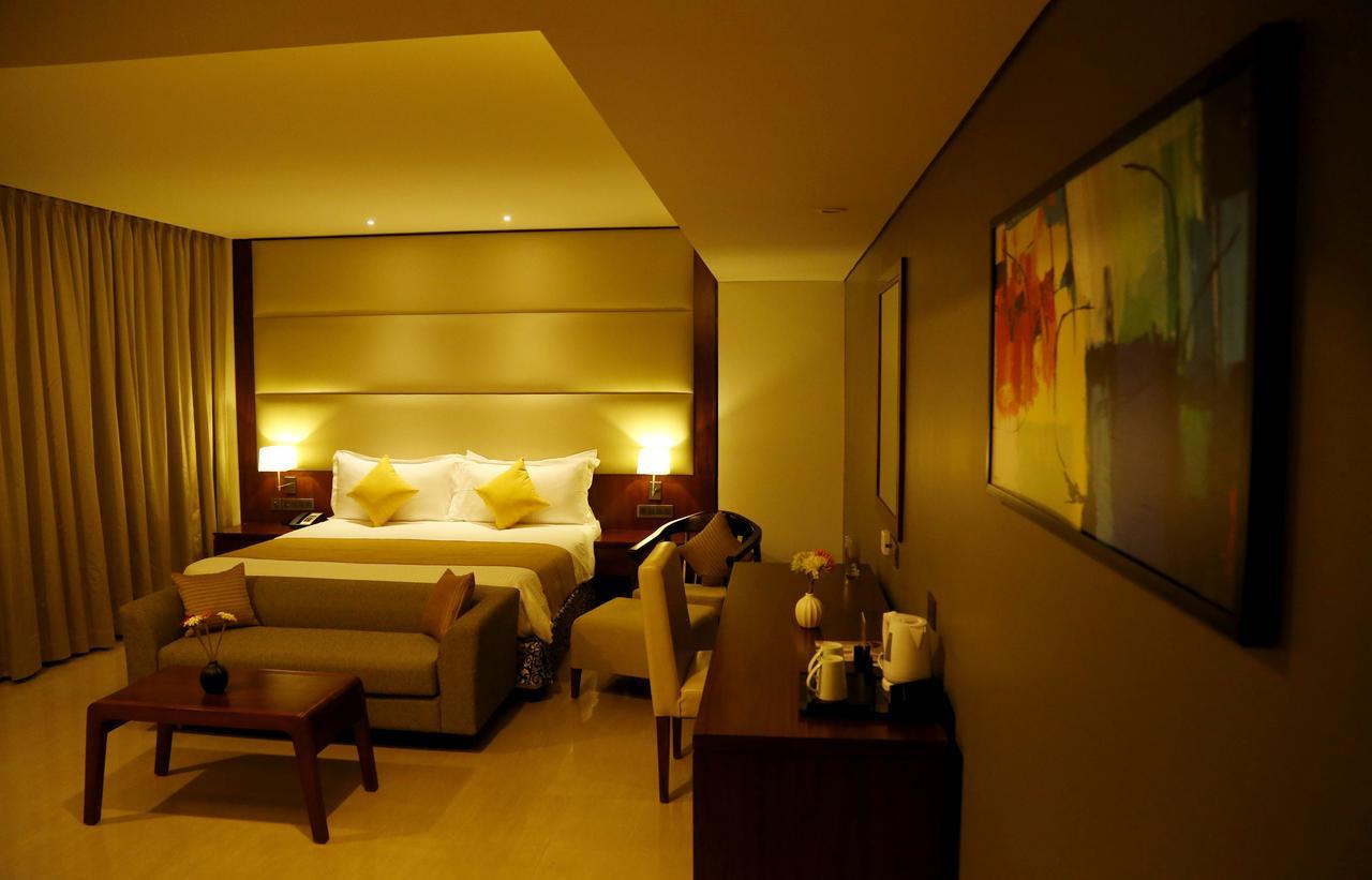 Club Room,535727775:JPEG
