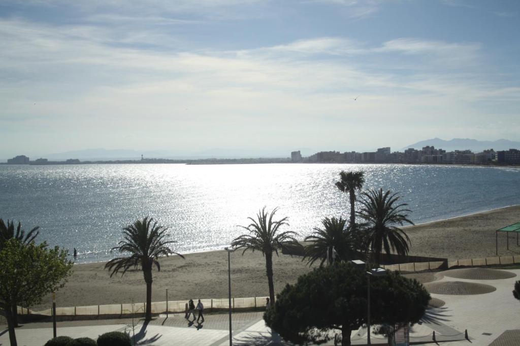 Double or Twin Room with Sea View,632241867:JPEG
