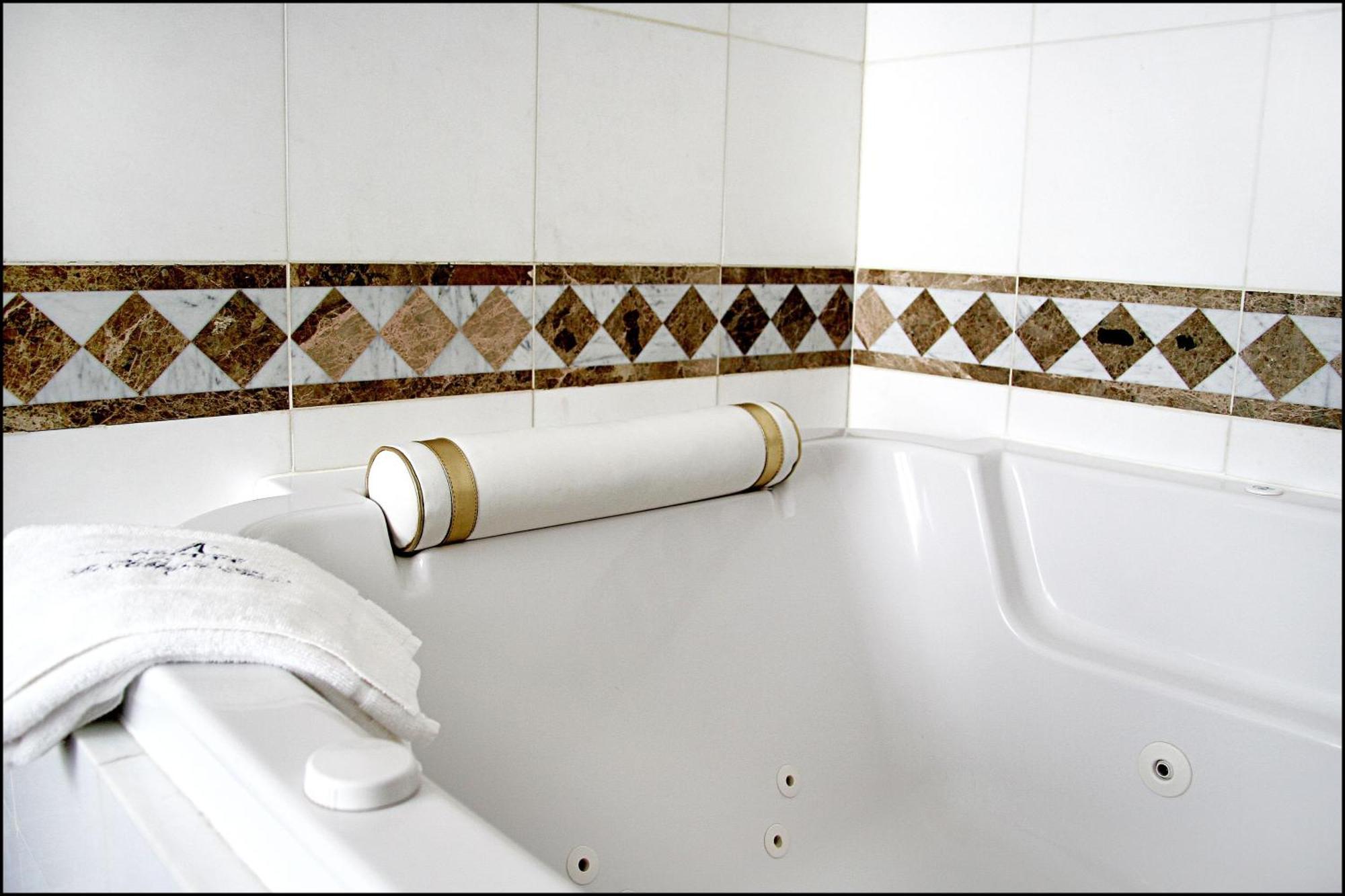 Deluxe Double Room Spa Bath