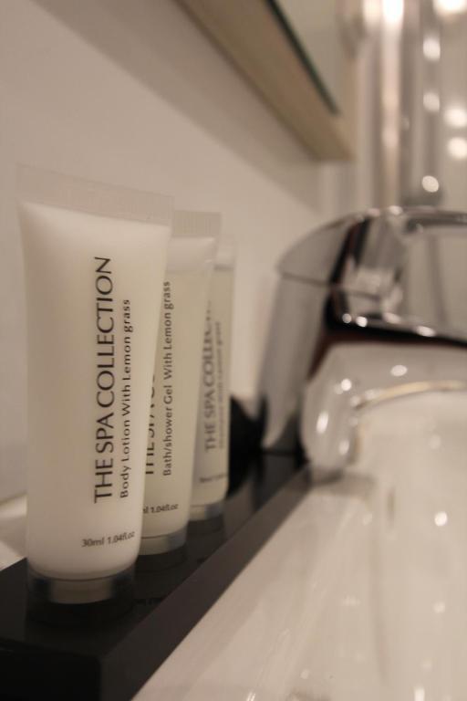 Classic Triple Room,688383402:JPEG