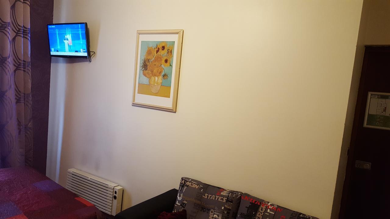 Deluxe Double Room with Bath,615519770:JPEG