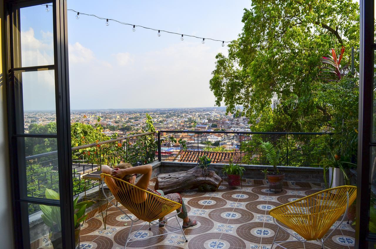 Quarto Individual com Banheiro Privativo