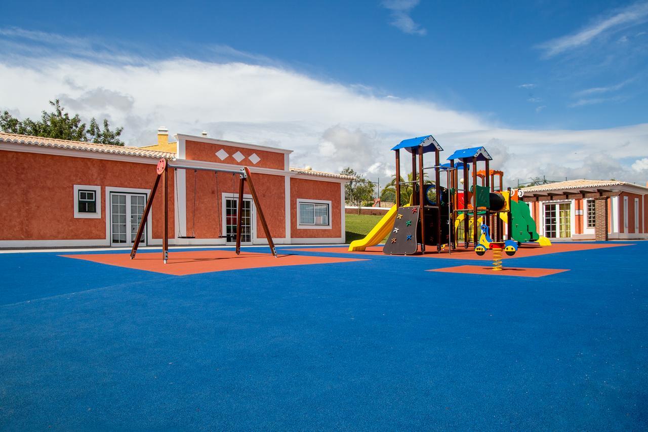 Villa con piscina privada y bañera de hidromasaje