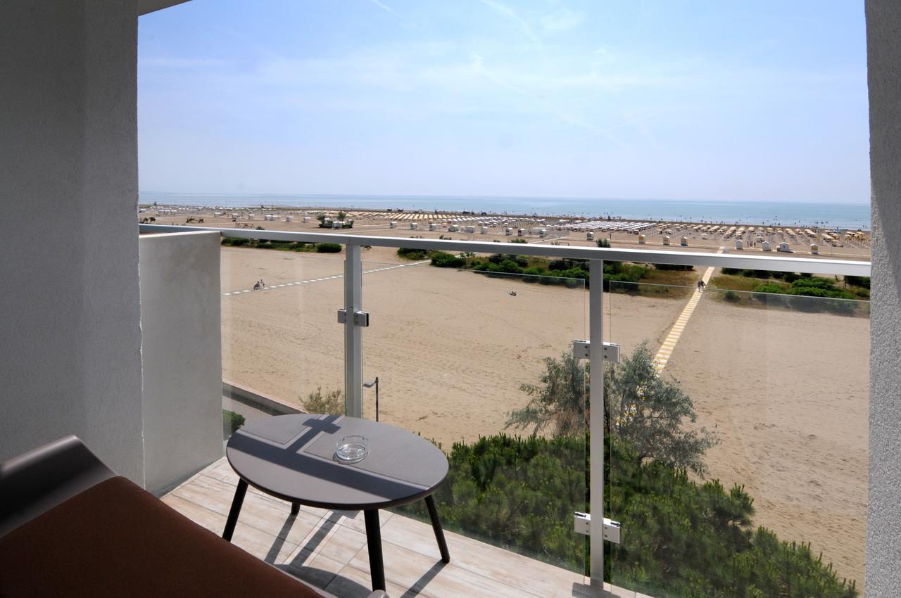 Deluxe Triple Room with Balcony and Sea View