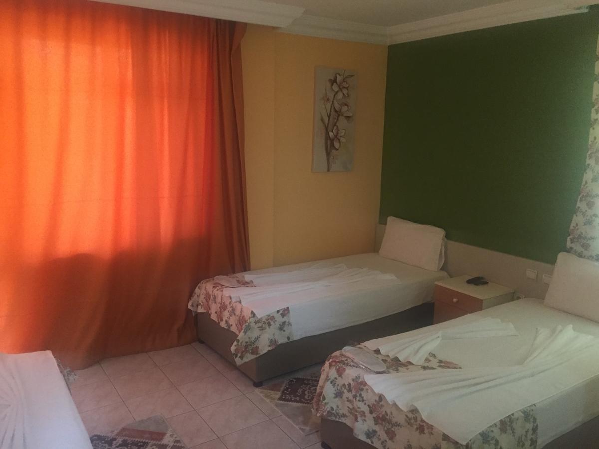 Standard Triple Room with Sea View,845676980:JPEG