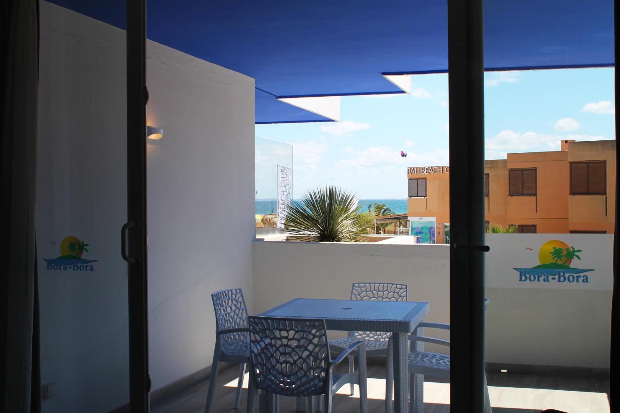 Superior One-Bedroom Apartment Side Sea View