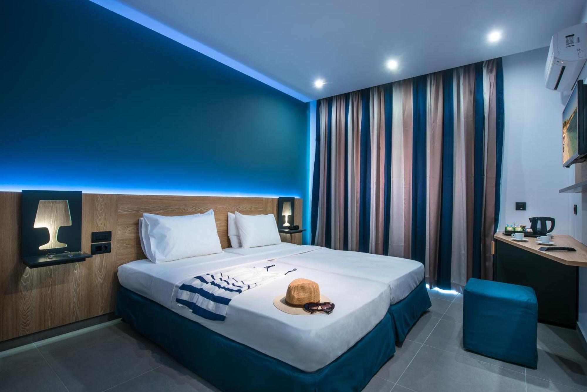 Urban Zimmer mit Whirlpool im Freien