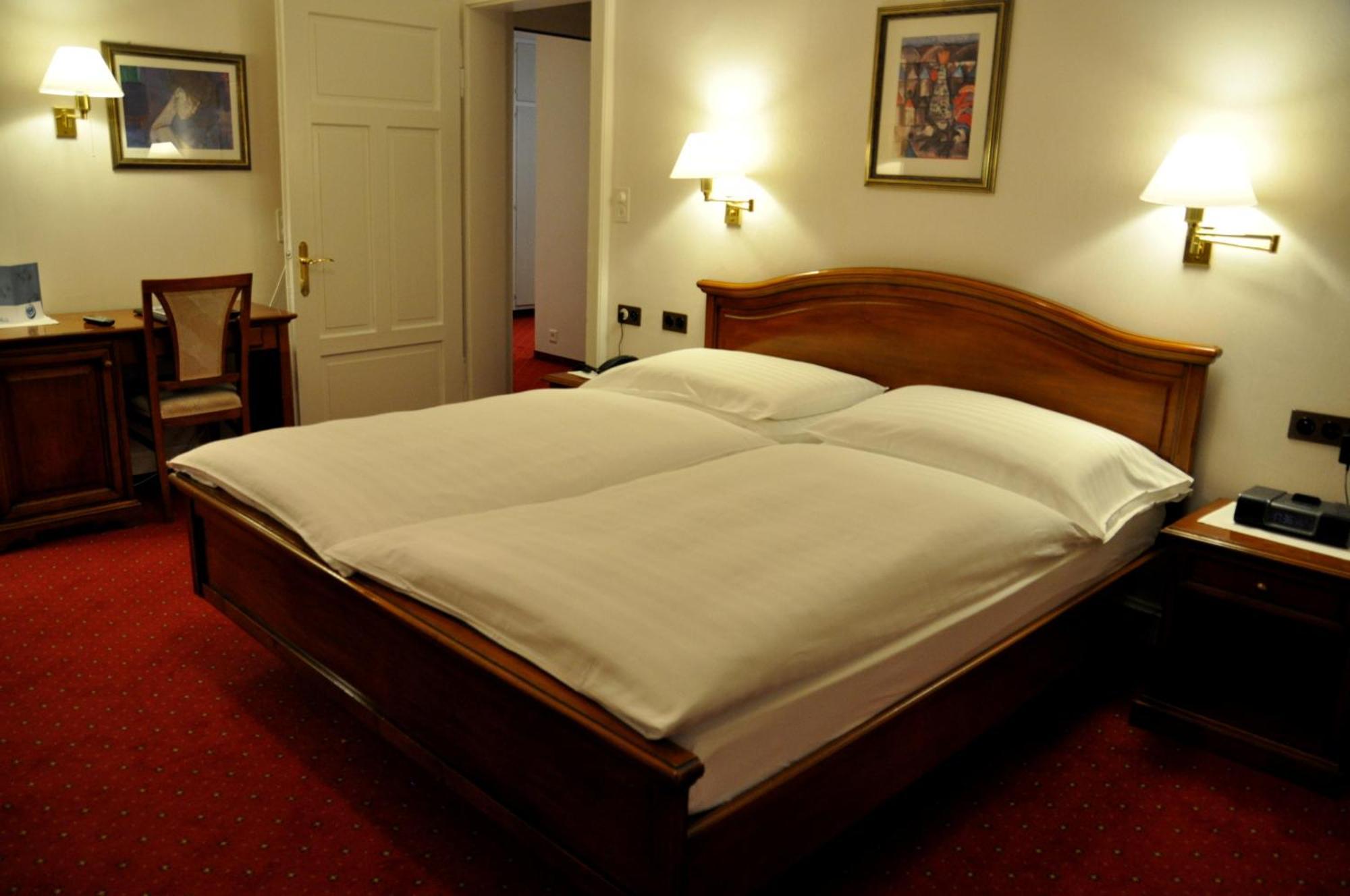 Chambre Double ou Lits Jumeaux