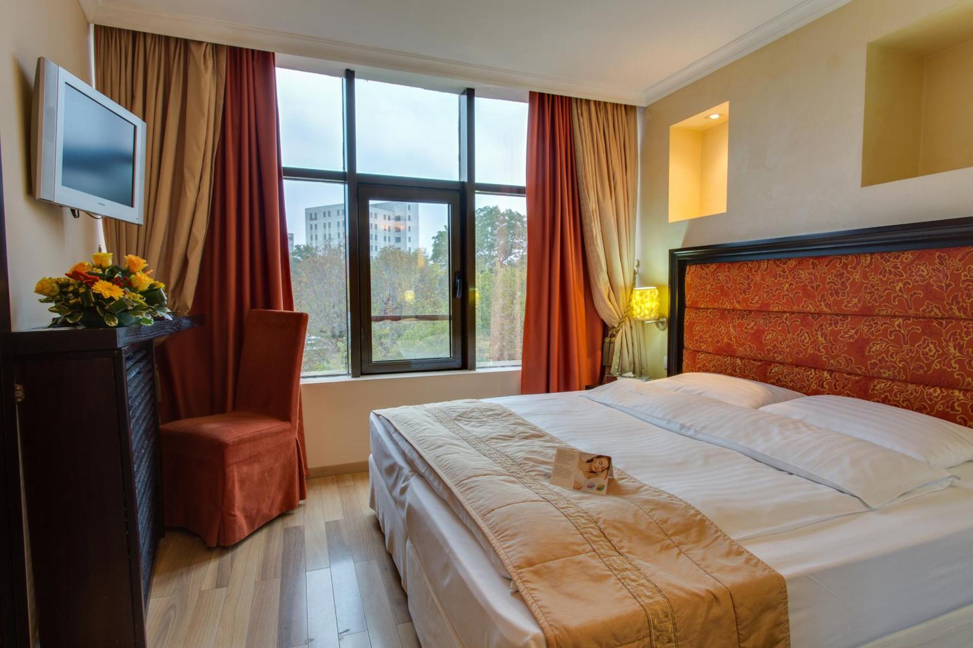 Standard Double Room,828439478:JPEG