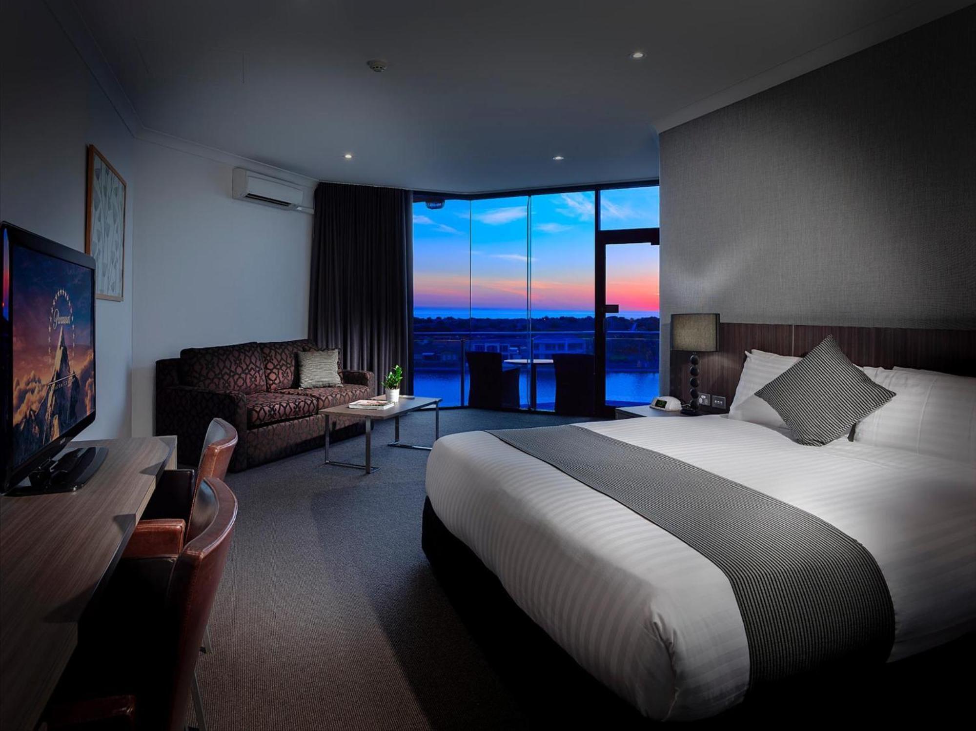 King Room with Spa Bath