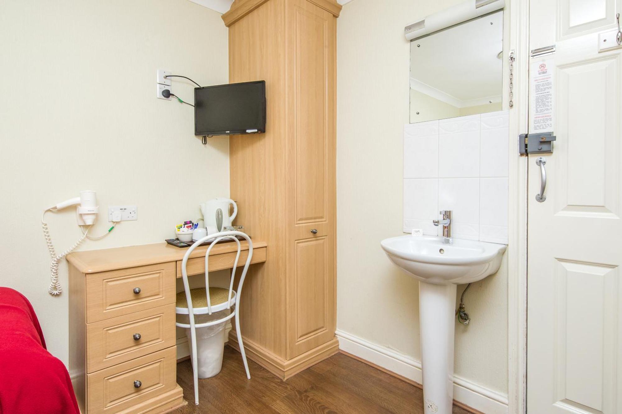 Standard Quadruple Room,1574680091:JPEG