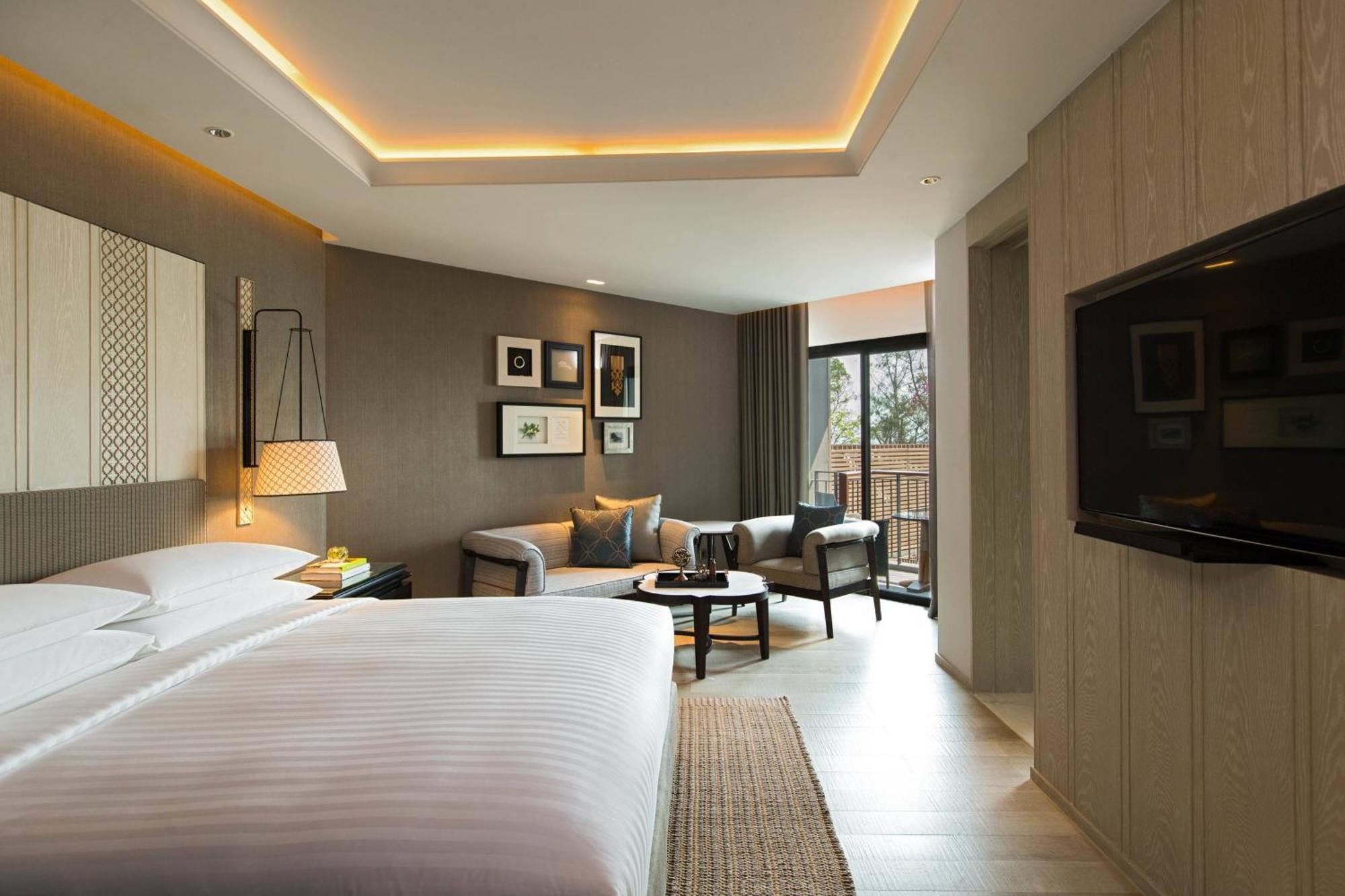 Ambassador Suite mit 1 Schlafzimmer mit 1 Kingsize-Bett und Meerblick