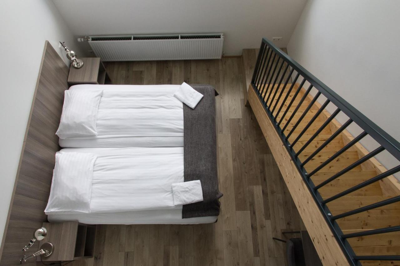 Family Room with Private Bathroom,725391604:JPEG