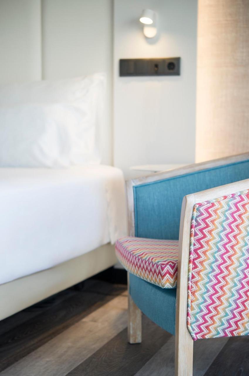 Double or Twin Room with Side Sea View,1274472484:JPEG