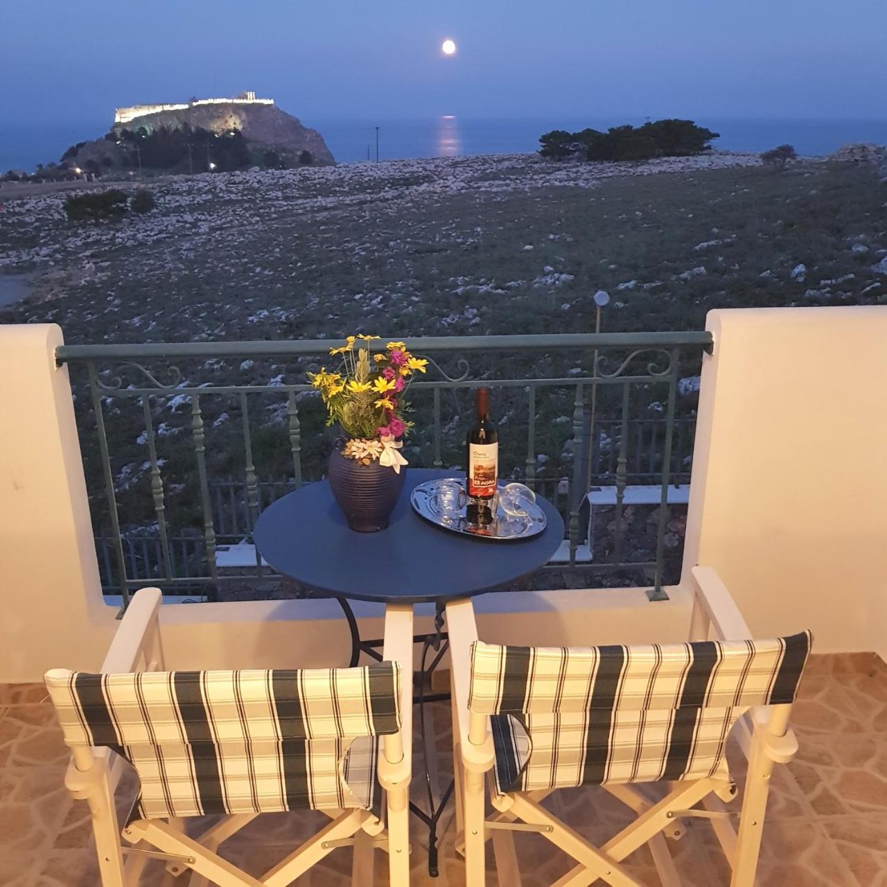 Superior Studio mit Panoramablick auf das Meer und die Akropolis