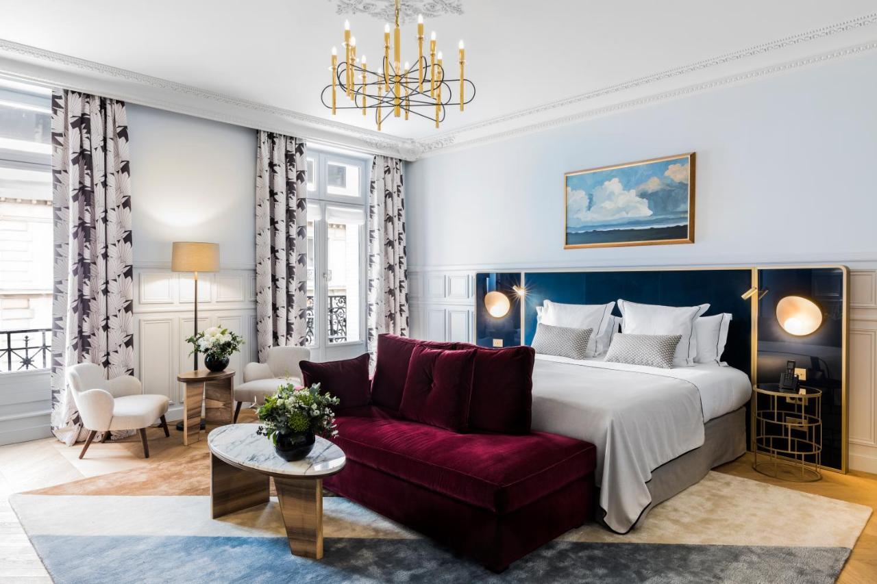Junior Suite met Balkon - Uitzicht op de Eiffeltoren