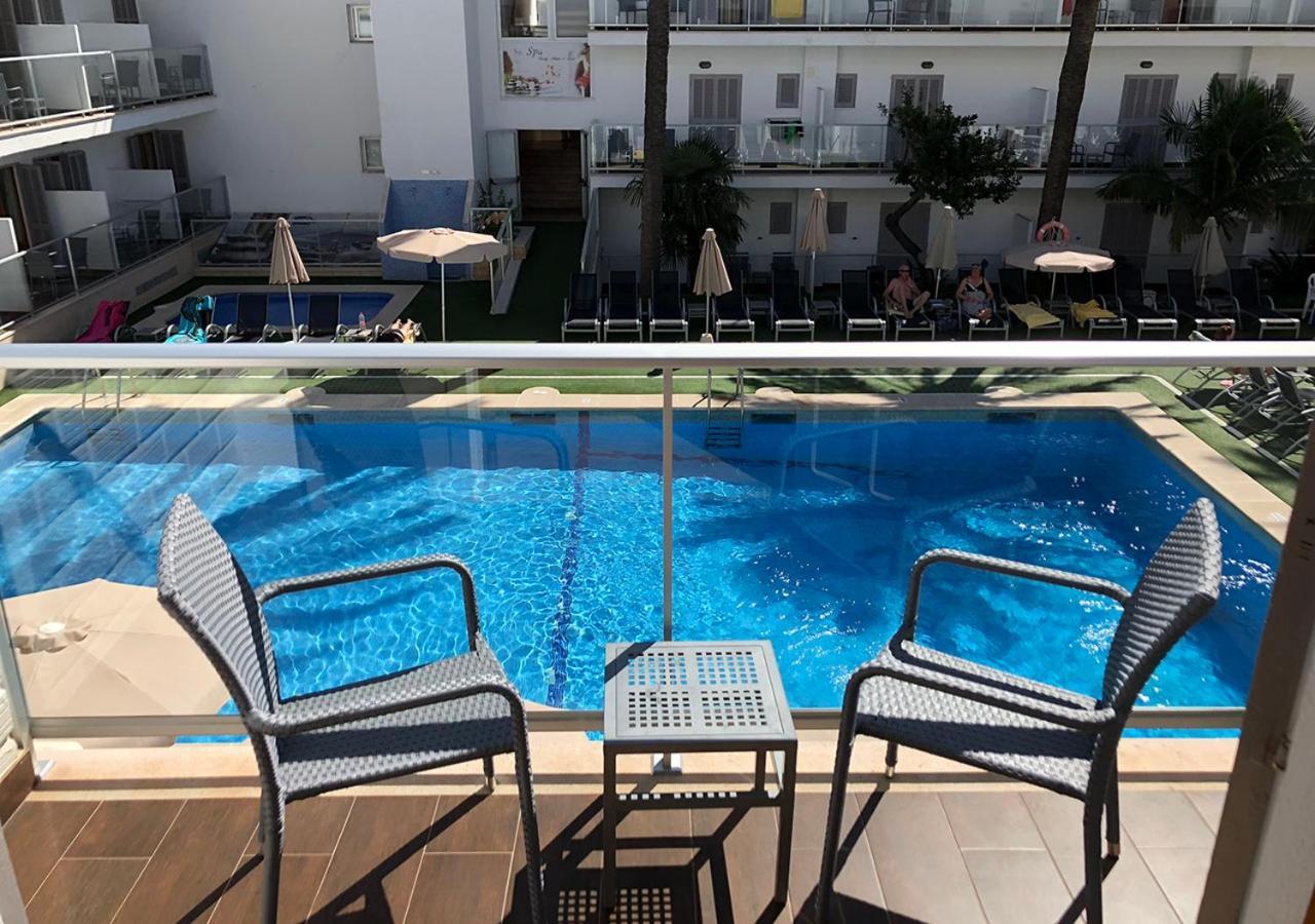 Twin Room with Pool View,1107349857:JPEG