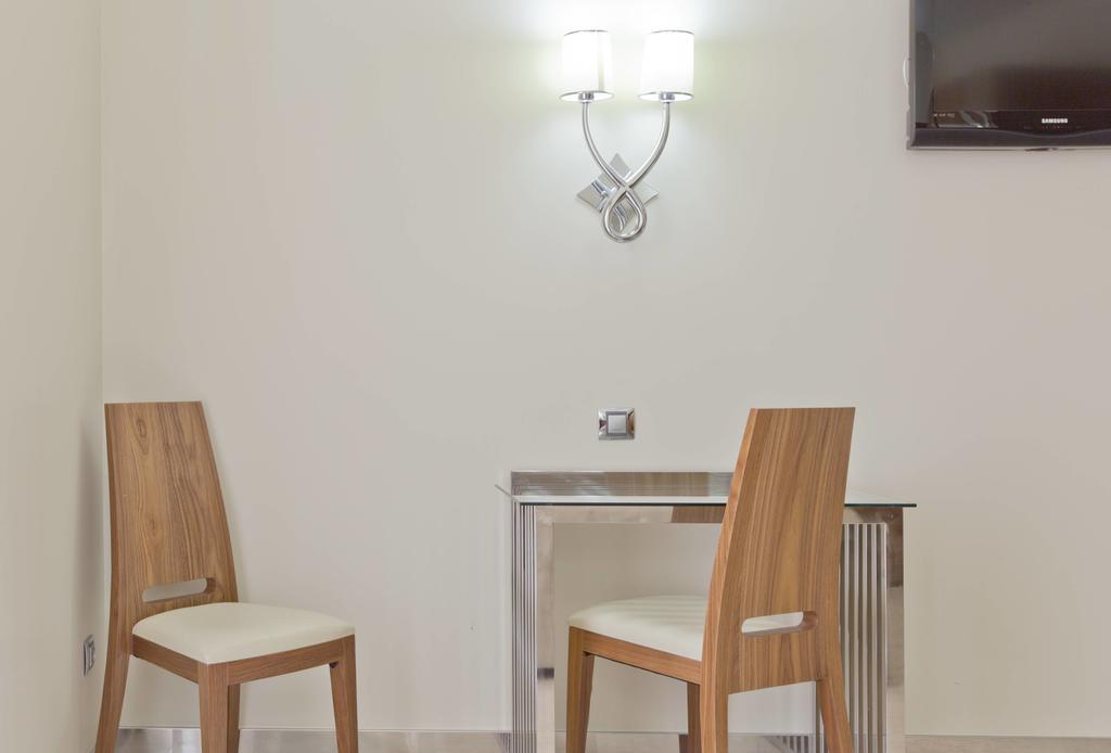 Tweepersoonskamer met 2 Aparte Bedden