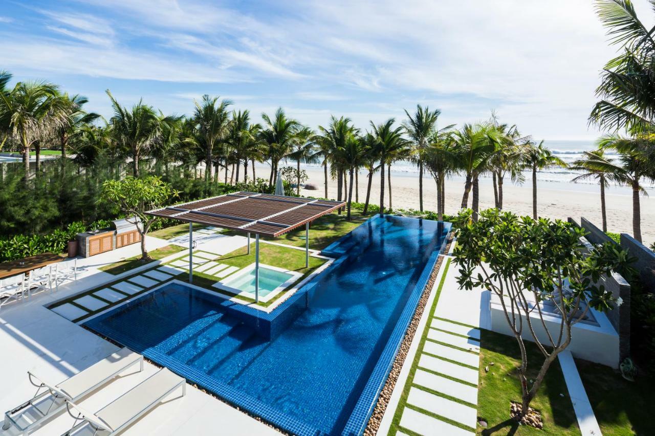 Villa am Strand mit 3 Schlafzimmern, eigenem Pool und Badewanne