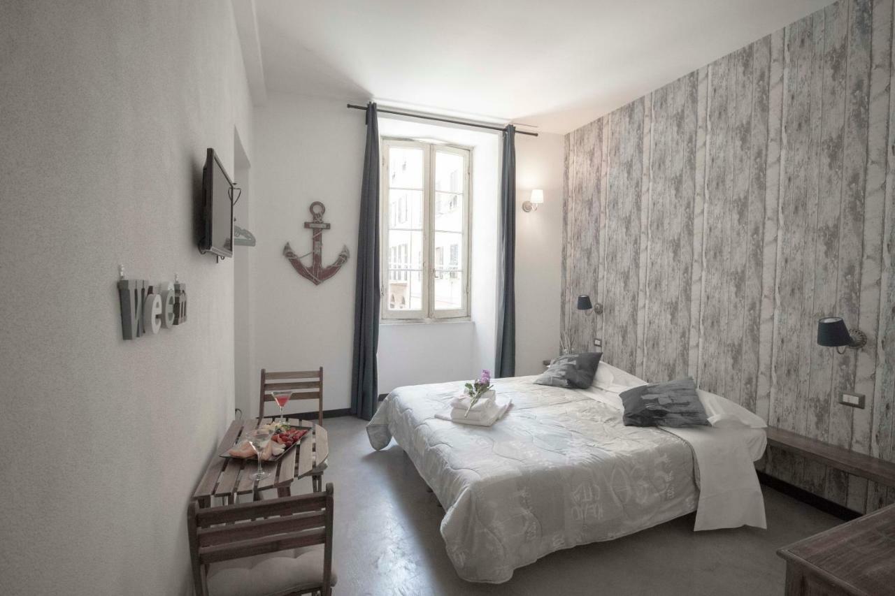 Habitación Doble con cama supletoria (2 adultos + 1 niño)